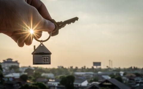 疫情之下如何成为一名赚钱的专业房产投资者 (Yahoo Finance)