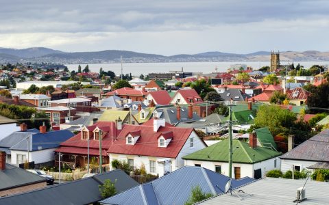 Suburbs的每所房子都能卖出好价钱的地方