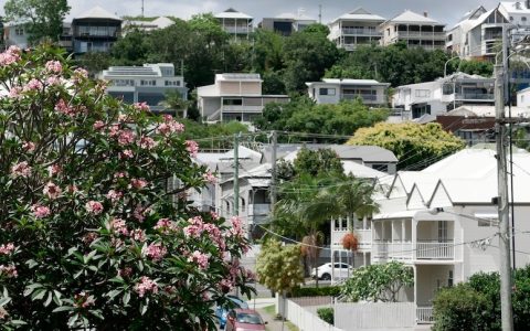 全澳房价再次下跌，悉尼年度下降 6%，乡镇地区紧随其后
