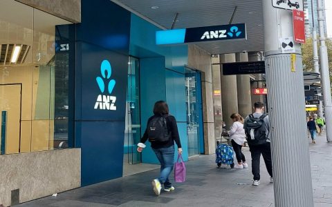 ANZ 房贷固定降息，浮动上涨