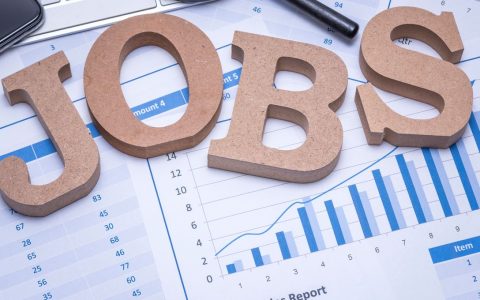 澳洲失业率两年来首次升至 4% 以上