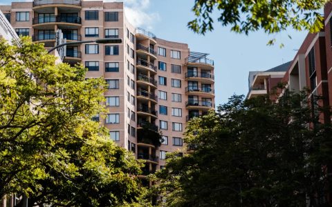 50% 的Suburbs公寓价值上涨速度快于独立屋