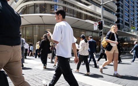 就业报告强劲，今年不会降息