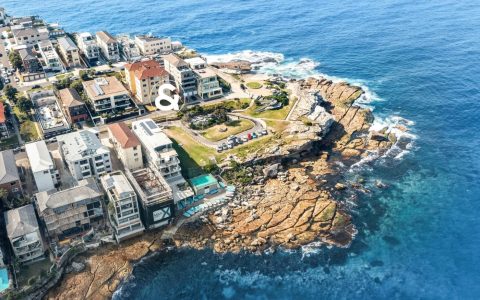 在悉尼Suburbs，高价购房者找到了次优选择